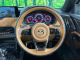 【純正革巻きステアリング】上質な革を使用することで、手にしっかり馴染みとても運転しやすいハンドルです♪