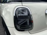 現状は社外テールランプですが、純正品も御座います!