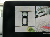 【駐車の不安を、確認に変える装備】 車両周辺を画面で確認しながら駐車できるため、大きめSUVに不安がある方にも心強い装備です。