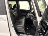 運転席の高さを変更できるので、体格に合わせた位置で運転できます!