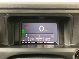 ホンダセンシング装着車となっております。衝突軽減ブレーキ、誤発進抑制機能、歩行者事故低減ステアリング、路外逸脱抑制機能、アダプティブクルーズコントロール、車線維持支援システム他、安全運転を幅広く支援。