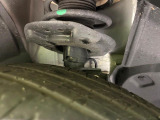 お車を安心してお乗りいただく為には、足回りの定期点検が欠かせません。サービスサポート(有償保証)では無料点検もご提供しており、安心のカーライフをお過ごしいただけるサポート体制が整っています。