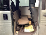 乗車人数や荷物の量、車内での過ごし方に合わせて、シートのレイアウトを変更できます。