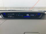 ホンダセンシング装着車となっております。衝突軽減ブレーキ、誤発進抑制機能、歩行者事故低減ステアリング、路外逸脱抑制機能、アダプティブクルーズコントロール、車線維持支援システム他、安全運転を幅広く支援。