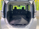 普段のお買い物や通勤、送迎等に十分な荷室スペースを確保しております。セカンドシートを倒すと、大きな荷物の積載も可能です♪