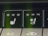 【シートベンチレーション】夏場は涼しい風でお尻や背中の熱やムレを防ぎ、冬はエアコンよりも早く温まってポカポカに!季節を問わず快適に過ごせます。