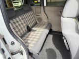 ご納車時には納車点検実施いたします。指定交換部品(エンジンオイル、オイルエレメント、ワイパーゴム等)新品交換致します。その他必要交換部品は点検時交換致します。