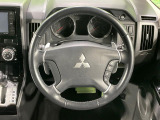 【純正革巻きステアリング】上質な革を使用することで、手にしっかり馴染みとても運転しやすいハンドルです♪