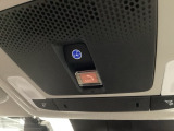 【SOSボタン】体調が悪くなったときや、事故に遭遇したとき、あおり運転にあっている時など、緊急時にボタンを押すと緊急サポートセンターにつながり、オペレーターが警察・救急への取次ぎを行います。