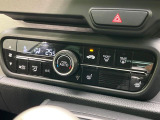 【シートヒーター】寒い日に重宝するシートヒーター!エアコンより早く温まってくれるので寒がりの人も安心ですね♪エアコンの温風は乾燥するから苦手、という方にもをおすすめです。