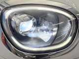 ●LEDヘッドライト:夜間走行時も良好な視界を確保し安心して運転できる高輝度LEDヘッドライトを装備!点灯速度が早く、消費電力も抑えられています。