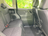 運転席側後部座席