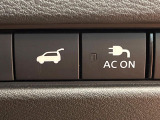 【パワーバックドア】スマートキーや運転席のボタンを押すだけでリアゲートが自動で開閉します!荷物を持っている時や、高い位置にあるバックドアを閉める際に便利な機能です♪