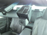 安心装備ドライブレコーダーを装備しています。自車の走行状態を常に録画しています。