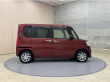 全車1年間の走行距離無制限のロングラン保証付きです。また、さらに安心をお求めの方には1年〜2年の保証延長ができる「ロングラン&alpha;保証」(有償)もお選びいただけます。