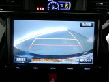 バックガイドモニターで、後方を確認しながら安心して駐車することができます。運転初心者も熟練者も必須の機能ですよ!