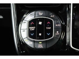 運転席と助手席、それぞれ温度調節ができ、オールシーズン快適なオートエアコンとなっております!