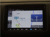 純正8インチプレミアムインターナビ(VXM-187VFEi)&バックカメラが装備されているので、普段の使い勝手もロングドライブも快適です。