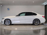 ☆BMWは自動車メーカーとしてのアイデンティティ&hellip;BMWらしさを守るため頑なに前後重量配分50:50にこだわり続けています☆