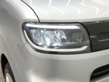 LEDヘッドライトです 消費電力も少なく寿命も長いのがLEDの特徴 HIDのような点灯のタイムラグもなくパッと明るくなるのも特徴のひとつです