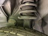 お車を安心してお乗りいただく為には、足回りの定期点検が欠かせません。サービスサポート(有償保証)では無料点検もご提供しており、安心のカーライフをお過ごしいただけるサポート体制が整っています。