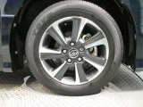 205/60R16です