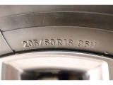 205/60R16    車両装着タイヤサイズです。 タイヤのご相談も石川トヨペットカローラにお任せください