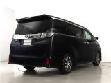 当店では、厳選された車両のみ展示しております。アルファード・ヴェルファイアに特化した専門店ならではの豊富な在庫の中から、お気に入りの一台をお探しください!