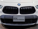 BMW代表的な特徴のキドニーグリル。BMWのすべてのモデルに採用され、BMWらしさを強調しております。