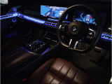 ☆センターパネルを運転席側に僅かに傾けたBMW独特のインパネ☆【駆け抜ける歓び】はここからもスタートしております☆