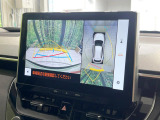 【パノラミックビューモニター】専用のカメラにより、上から見下ろしたような視点で360度クルマの周囲を確認することができます☆死角部分も確認しやすく、狭い場所での切り返しや駐車もスムーズに行えます。