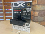 ※おすすめ商品※THINKWARE QR200LX ドラレコ 前後カメラの広角レンズにより広い範囲をしっかりと捉え安心です。 省電力モードで長時間駐車監視が可能です。