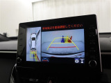 パノラミックビューモニター付きです。車両を上から見たような映像をディスプレイオーディオ画面に表示。運転席からの目視だけでは見にくい、車両周辺の状況をリアルタイムでしっかり確認できます。