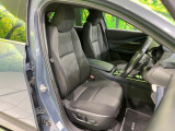 運転席シート廻りは使用感も少なく、良好な状態となっています。丁寧に使われていたことがよくわかりますね。