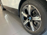 『運転』に対するBMWのこだわりはメーターパネルにも表れております。視野性の良いメーターパネルは疲労感の軽減と、運転の楽しさをもたらしてくれます。