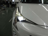 1灯の光源でハイ・ローを切り替えられるBi-Beam LEDランプ。通常ランプの2倍以上明るく約10年のロングライフです。
