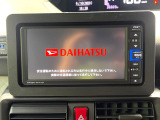 【純正ナビ】人気の純正ナビを装備しております。ナビの使いやすさはもちろん、オーディオ機能も充実!キャンプや旅行はもちろん、通勤や買い物など普段のドライブも楽しくなるはず♪