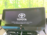 【純正12型ナビ】高級感とインパクトのある大型ワイドナビを装備。各種オーディオ操作はもちろん、横長ワイド画面でのマップ2分割表示など、利便性も高いナビです♪