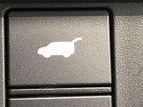 【パワーバックドア】スマートキーや運転席のボタンを押すだけでリアゲートが自動で開閉します!荷物を持っている時や、高い位置にあるバックドアを閉める際に便利な機能です♪