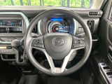 【ステアリングスイッチ】運転中、前方から目線をそらすことなく、オーディオ等の操作が可能な便利機能!安心&快適なドライブを演出してくれます♪
