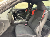 トヨタ中古車「まるごとクリーニング」施工済。外装はもちろん内装はシートを外して見えない所まで徹底洗浄しています。