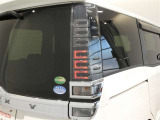 LEDテールライトです。省電力、高輝度のLEDは明るく照らすので夜間運転時の視認性を高めます。スタイリッシュな見た目で細かいところもこだわりたいあなたに!