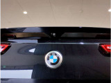 BMWの伝統の丸目4灯ヘッドライトでございます。LEDライトで視認性もよく明るく安全性の向上につながります。