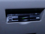 ETC車載機です。高速・有料道路の料金をキャッシュレスでスムーズに通過できます。