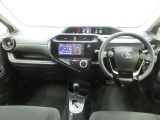 「中古車ハイブリッド保証」付き。ハイブリッド機構を無償で保証します。保証期間は、初度登録年月から10年目まで、またはロングラン保証が終わってから3年間。ただし累計走行距離が20万km以内です。