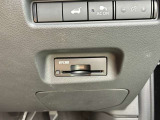 今や欠かせない装備となったETC車載器!ビルドインタイプなので、運転の邪魔にもなりません♪
