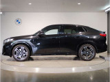 BMWではロングホイールベースの採用をしており、すべての車種に適用され、走行中の安定感の向上されております。また室内空間の広さにも貢献しております。