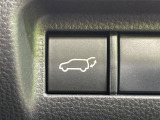 【パワーバックドア】スマートキーや運転席のボタンを押すだけでリアゲートが自動で開閉します!荷物を持っている時や、高い位置にあるバックドアを閉める際に便利な機能です♪