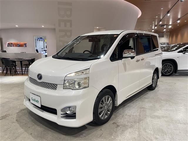 ヴォクシー 2.0 ZS 煌II 4WD 修復歴無し