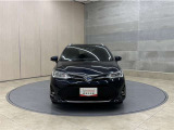 お車購入のポイントとなるフロントマスクです!シャープな目つきが印象的なデザインのヘッドランプです。